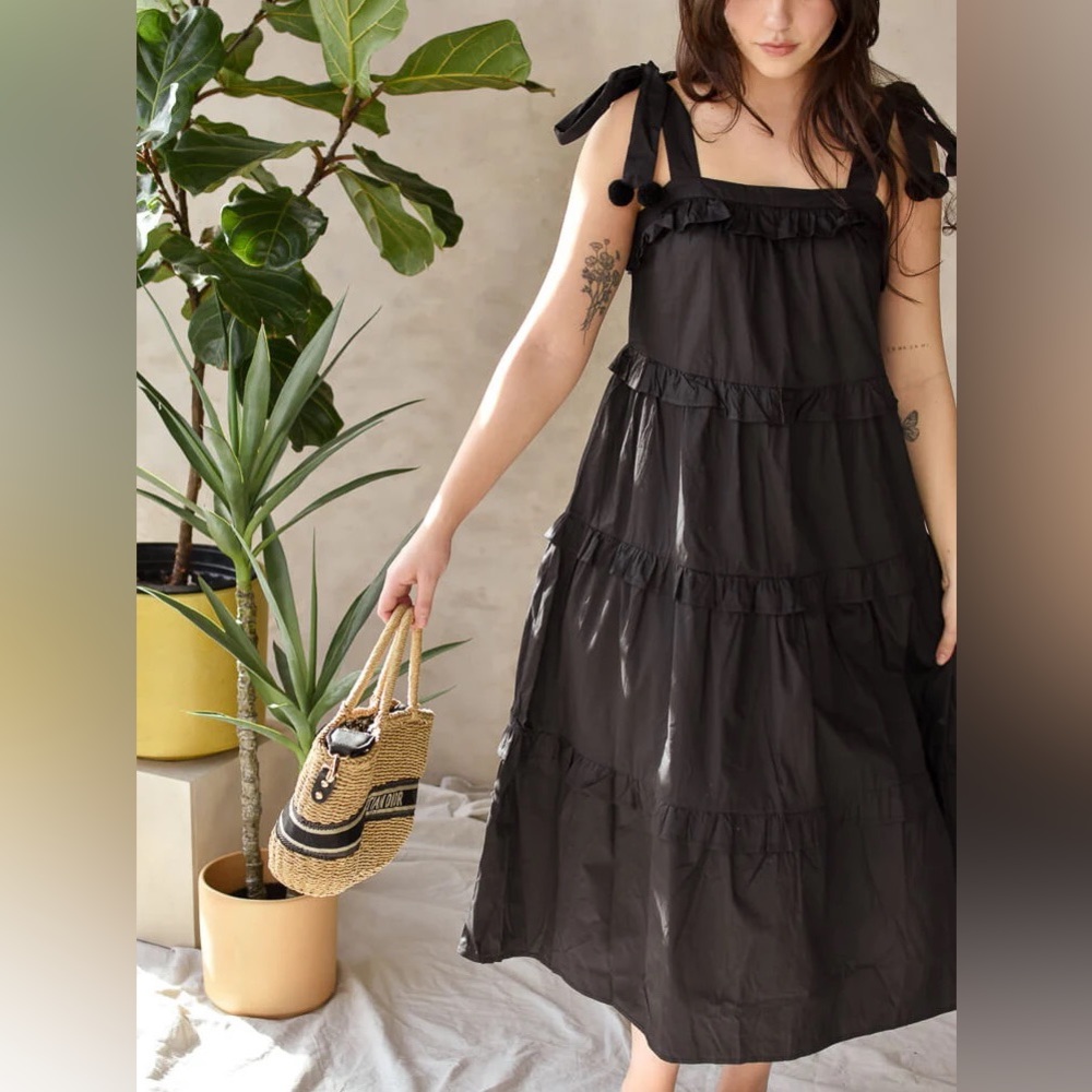 TCEC black maxi dress // Small //